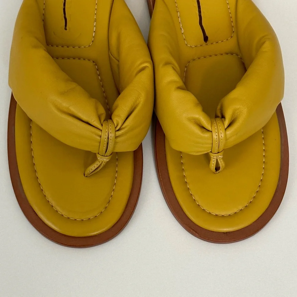 NEW Free People Vicenza Puffy Padded Thong Sandals Summer Boho Beach 6 - Picture 2 of 14